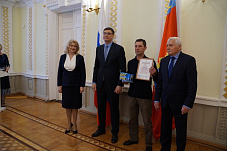 Мастер земли Владимирской работает на ЗиДе 